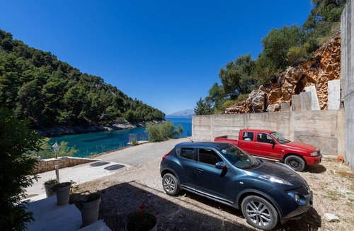 Bogomolje Apartment | Studio flat near beach Cove Mala Pogorila, Hvar (AS-25261-c)