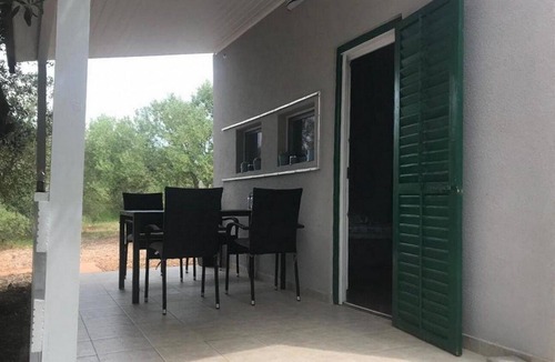 Municipality of Murter Apartment | Studio flat near beach Cove Modrave, Šibenik (AS-20191-a)