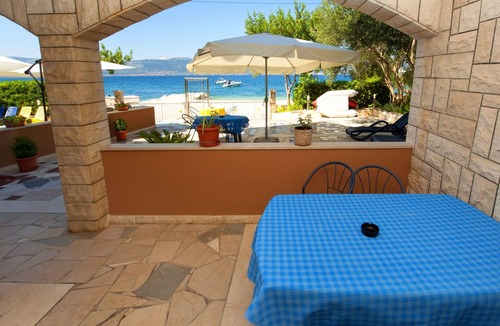 Slatine Apartment | Studio flat near beach Slatine, Čiovo (AS-10435-a)