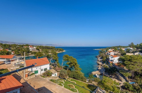 Vrbanj Apartment | Studio flat near beach Basina, Hvar (AS-11817-b)