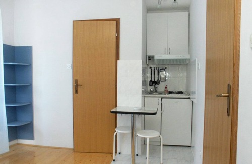 Komiza Apartment | Studio flat near beach Komiža, Vis (AS-2429-f)