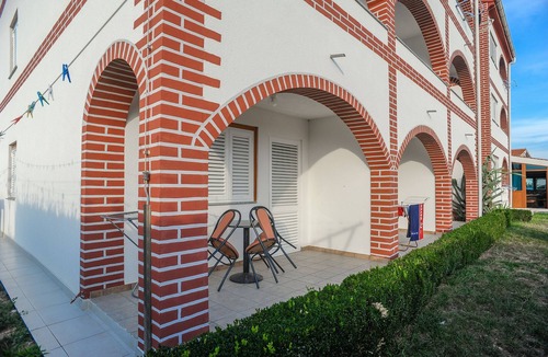 Caska Apartment | Studio flat with a swimming pool Caska, Pag (AS-4109-b)