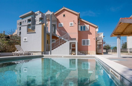 Mejasi Apartment | Studio flat with a swimming pool Split (AS-21026-a)