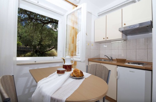Tucepi Apartment | Studio flat with air-conditioning Tučepi (Makarska) (AS-11486-a)