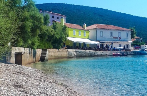 Martinscica Apartment | Studio flat with balcony and sea view Martinšćica, Cres (AS-14334-b)