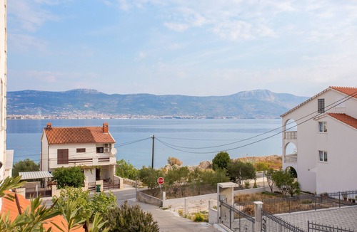 Municipality of Trogir Apartment | Studio flat with balcony and sea view Slatine, Čiovo (AS-13298-e)