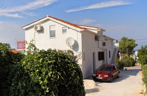 Sutivan Apartment | Studio flat with balcony and sea view Sutivan (Brač) (AS-5629-a)