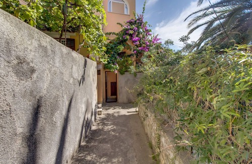 Cove Murtar Apartment | Studio flat with terrace Mali Lošinj, Lošinj (AS-15050-a)