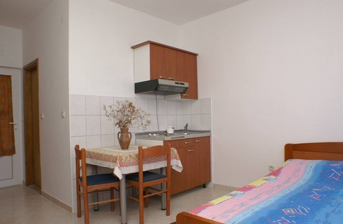 Bratus Apartment | Studio flat with terrace and sea view Bratuš, Makarska (AS-2627-a)