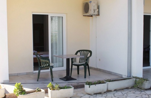 Vinjerac Apartment | Studio flat with terrace and sea view Vinjerac, Zadar (AS-3248-c)
