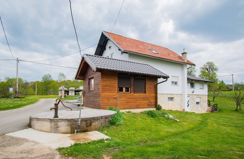 Lipovaca Dreznicka Apartment | Studio flat with terrace Lipovača, Plitvice (AS-19450-a)