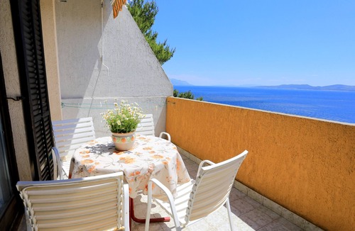 Marusici Apartment | Studio flat with terrace and sea view Marušići, Omiš (AS-1024-b)