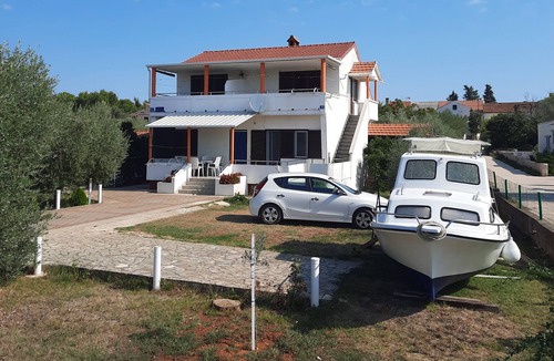 Susica Apartment | Studio flat with terrace Sušica, Ugljan (AS-8265-a)