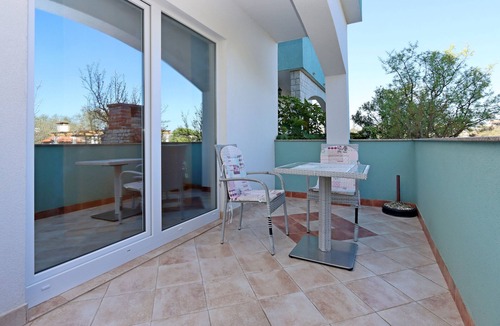 Mundanije Apartment | Studio flat with terrace Mundanije, Rab (AS-21543-a)
