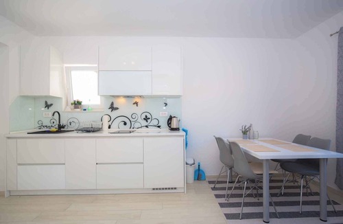 Rogoznica Apartment | Studio in the first row to the sea