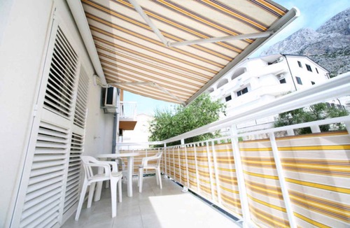 Baska Voda Apartment | Studio with balcony and air conditioning