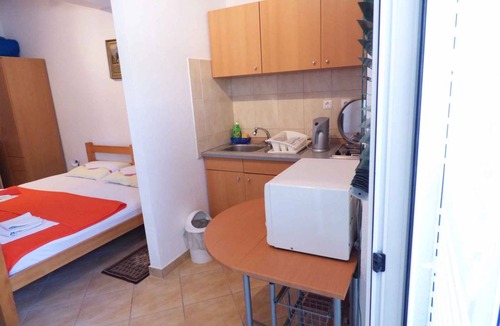 Baska Voda Apartment | Studio with balcony and air conditioning