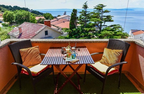 Stara Baska Apartment | Studio with terrace and air conditioning