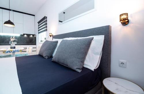 Velika Gorica House | Studioapartment Black & White