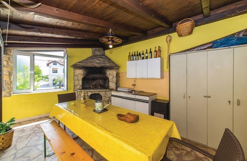 Kastel Kambelovac Apartment | Stunning apartment in Kastel Kambelovac