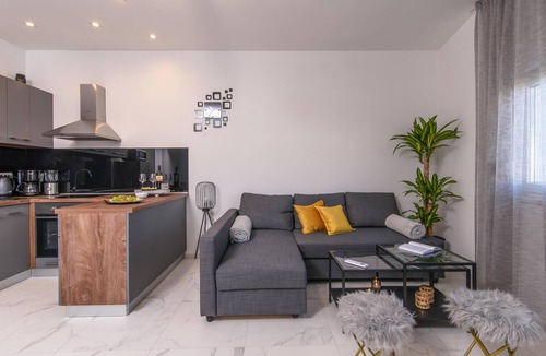 Kastel Gomilica Apartment | Stunning apartment in Kastel Gomilica with WiFi