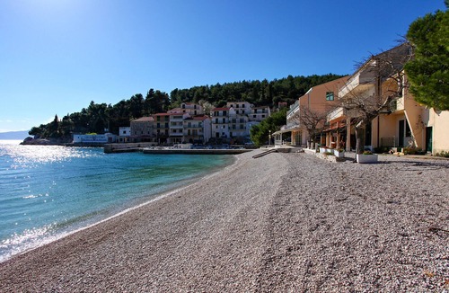 Drvenik Apartment | Stunning apartment in Drvenik with WiFi