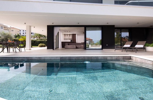Zidarici Apartment | Stunning apartment in Malinska