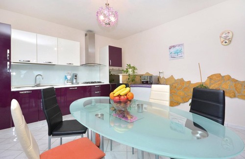 Srinjine Apartment | Stunning apartment in Srinjine