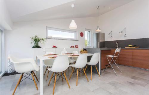 Zidarici Apartment | Stunning Apartment In Malinska
