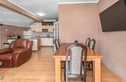Otocac Apartment | Stunning apartment in Otocac with WiFi