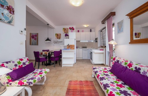 Barbariga Apartment | Stunning apartment in Peroj with WiFi