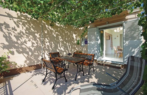 Sucuraj Apartment | Stunning apartment in Sucuraj with WiFi
