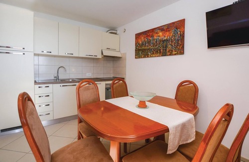 Portoroz Apartment | Stunning apartment in Portoroz with WiFi