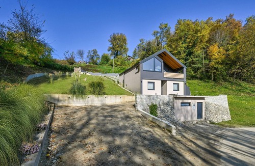 Marija Bistrica House | Stunning home in Marija Bistrica