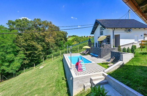 Andrasevec House | Stunning home in Andrasevec with sauna