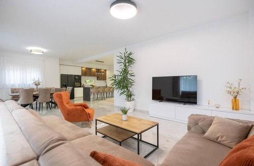 Podbablje House | Stunning home in Grubine