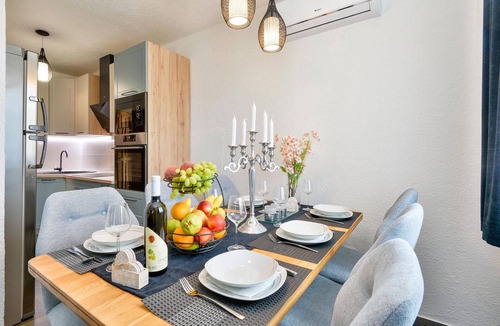 Lasinja House | Stunning home in Desni Stefanki