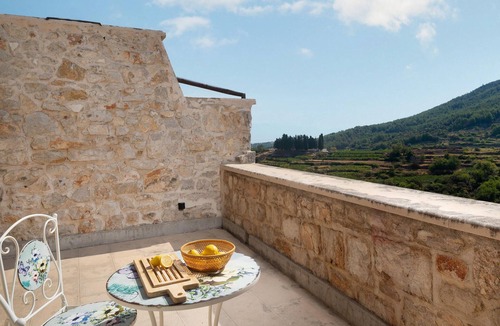 Pitve House | Stunning home in Jelsa