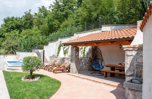Mucici House | Stunning home in Jurdani