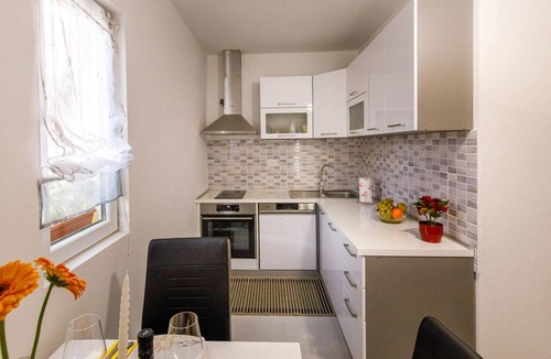 Cove Parja House | Stunning home in Knin