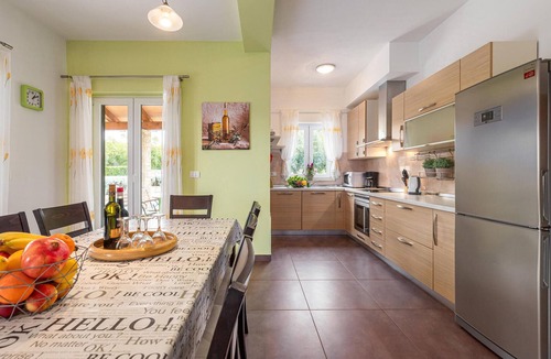 Kunj House | Stunning home in Kunj