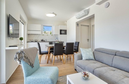 Metajna House | Stunning home in Metajna