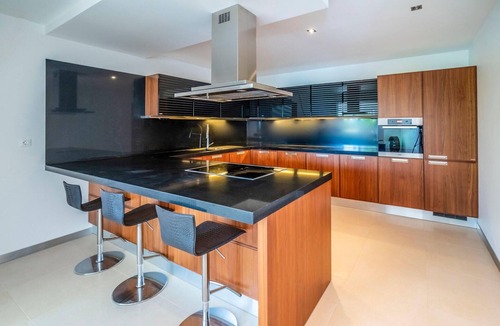 Okrug Gornji House | Stunning home in Okrug Gornji