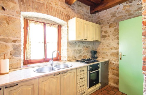 Kosinozici House | Stunning home in Porec