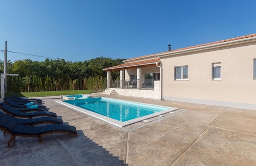 Vrvari House | Stunning home in Porec
