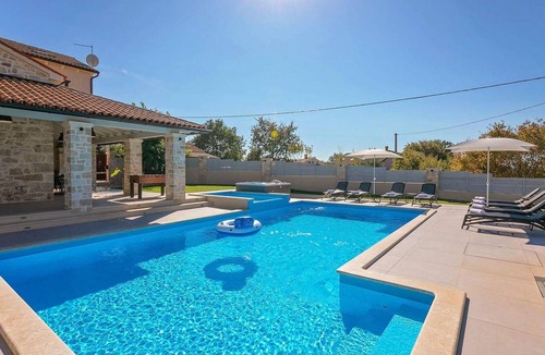 Filipini House | Stunning home in Porec with sauna