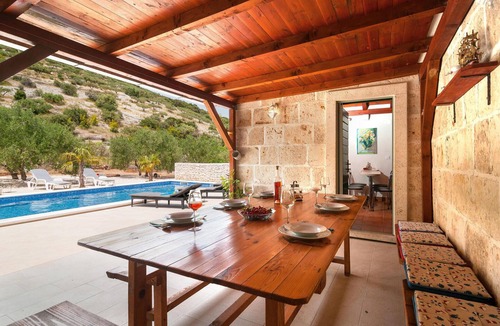 Dol House | Stunning home in Postira