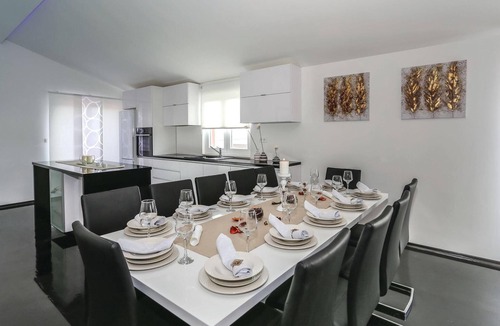 Hrvace House | Stunning home in Rumin with sauna
