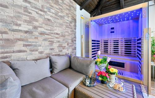 Gornji Kneginec House | Stunning Home In Varazdin Breg With Sauna