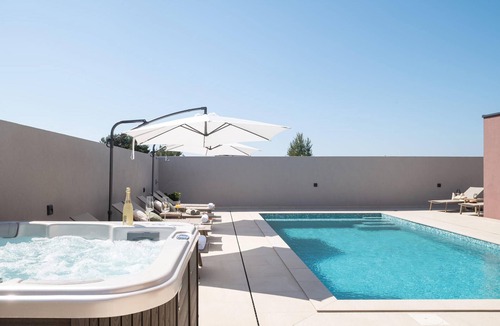 Vrsi House | Stunning home in Vrsi with sauna